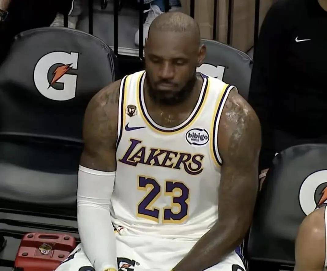 巴特勒赛事官方发布回归赛场新规，湖人争议不断！的简单介绍