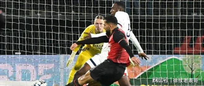关于莱万多夫斯基爆冷击败巴黎圣日耳曼,大胜引爆全场!的信息 关于莱万多夫斯基爆冷击败巴黎圣日耳曼,大胜引爆全场!的信息
